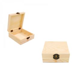 Дървена кутия - 12.00 x 12.00 x 5.00 см.