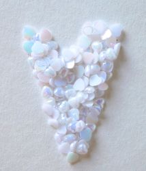 Перлени сърца - бял хамелеон- 40 бр