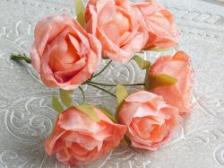 Цветя от плат - Рози - Корал с органза - 6 бр