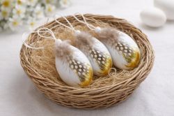 Декоративни Яйца с позлата и пера - 3 бр.