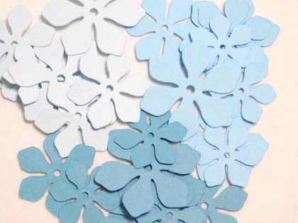 Цвятя - Синьо - три размера - 24 бр