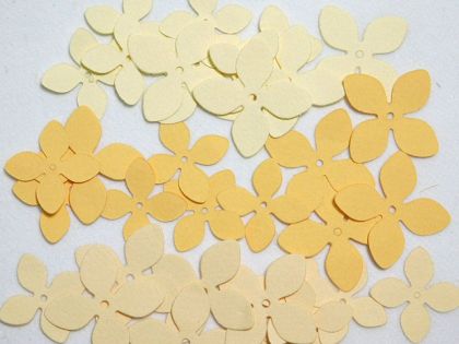 Цвятя - Жълто - два размера - 33 бр