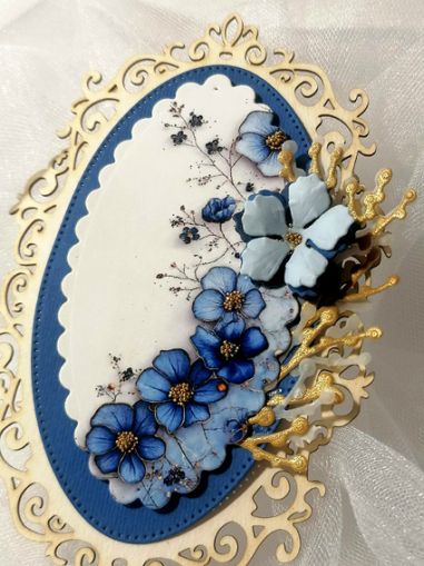 Композиция - Сини цветя