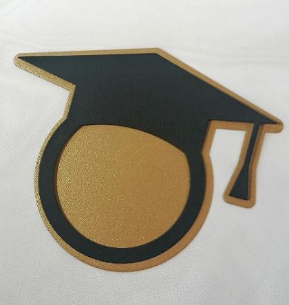 Зазвършване  - шапки за спомен с място за снимка или текст - 12,50 х10,00 см