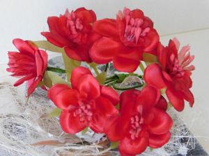 Текстилни цветя с тичинки мат - Червено