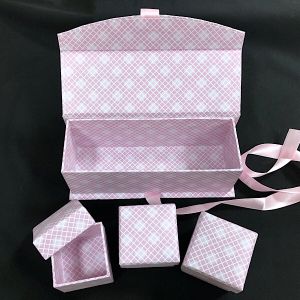 Комплект кутии 4 части - Розово