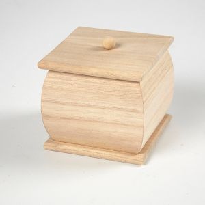 Дървена кутия с капак - 7,50 х 7,50 х 8,00 см