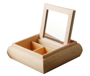 Дървена кутия за бижута с огледало -  15.00 х 15.00 х 5.00 