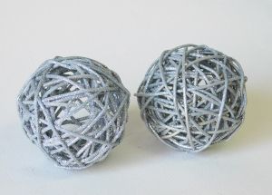 Плетени топки -  Сребърен брокат - 2 бр.