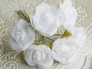 Рози - Бяло с органза - 6 бр