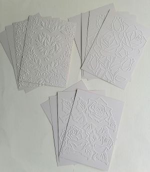 Картони за картички с релеф - Рози Бежово - 12 бр. - 10,00 х 14,50 см