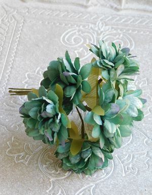 Текстилни цветя сатен - Зелено с тичинки мат - 6 бр.