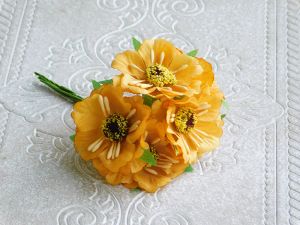 Текстилни цветя с велурени тичинки - Охра Оранжево - 6 бр.