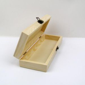 Дървена кутия с метална закопчалка - 21,00 х 7,00 х 4,00 см