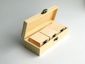 Дървена кутия и 3 малки кутийки ( бебешки съкровища ) - 21,00 х 8,50 х 5,50 см