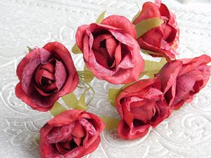 Рози - Вишна с органза - 6 бр