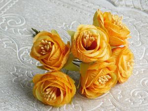 Текстилни цветя с тичинки мат - Жълто-оранжево меланж  - 6 бр