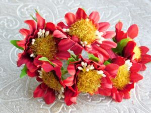 Текстилни цветя Маргаритки с мъхести тичинки - Червено - 6 бр.