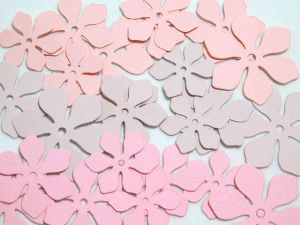 Цвятя - Розово - три размера - 24 бр