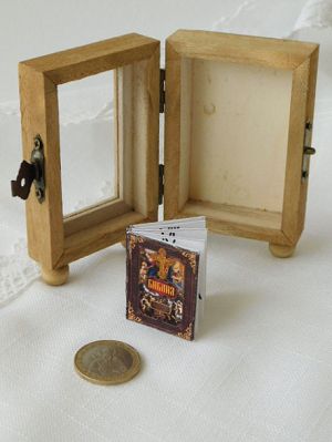 Миниатюра - Библиотека с Библия