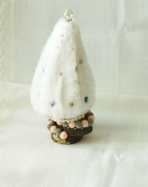 Декорация - Елхичка Бял пух