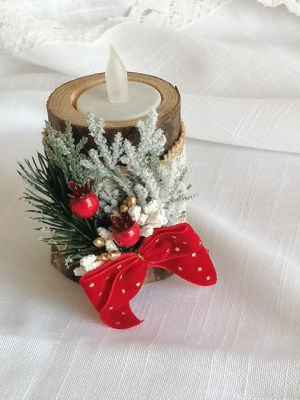 Свещник с декорация - 8,00 х 5,00 см