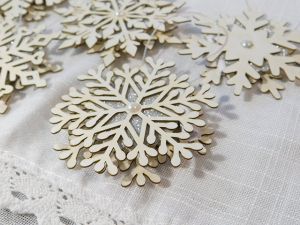 Комплект Късмети-висулки - Сребристи снежинки - 46 елемента