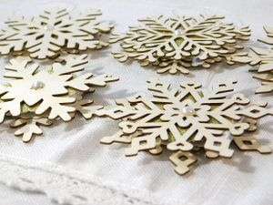 Комплект Късмети-висулки - Златисти снежинки - 46 елемента