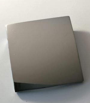 Дръжка - Сребристо сива цинкова сплав никелирана гланц  - 70 x 70  х 12 мм