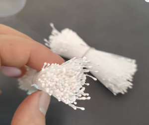 Тичинки мат - Мини Бяло - 1 мм - 100 бр.