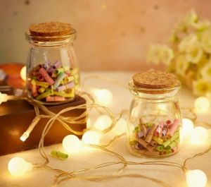 Стъклено бурканче с коркова тапа - Ø 5,50 см. х 7,00 см - 100 мл.