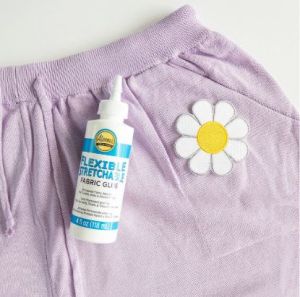 Лепило за текстил  ALEENE'S- FLEXIBLE STRETCHABLE FABRIC GLUE - 118 мл.