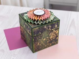 Комплект дизайнерскa хартия с металиков печат - Dark Distressed Damask - 24 листа