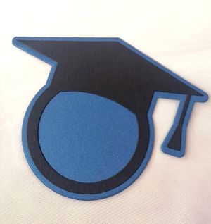 Зазвършване  - шапки за спомен с място за снимка или текст - 12,50 х10,00 см