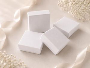 Луксозна Бяла кутия - 6,00 х 6,00 х 2,50 см